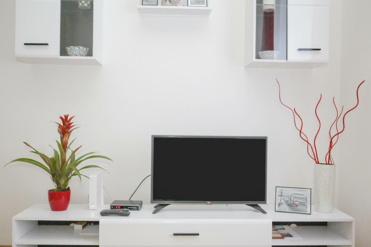 פראג Stylish Apartment A Few Steps From Metro מראה חיצוני תמונה